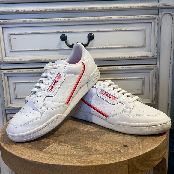 Womens adidas size 7.5 - Picture 2 of 6